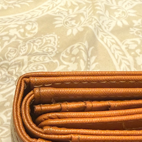 Gucci Tan and Brown Women's Wallet with Gold Accents - Picture 6 of 10